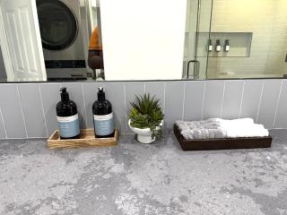 Woodland Hills 1 Bedroom Getaway - 2
