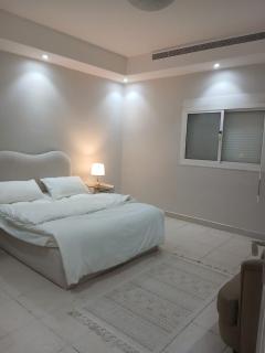 شقة عصرية بحي السلامة - 4