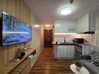 1BR Condotel Ridgewood Towers Near BGC Airport #RW17 - Manila - 1