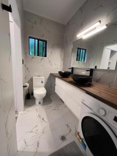 Cute and cosy 1 bedroom cabin - Mooloolah - 1