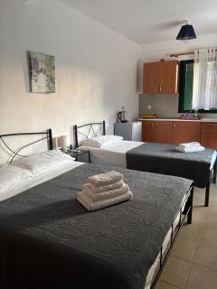 lazari Rooms - Himarë - 9
