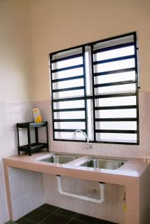 Wewe Homestay - Kampung Gajah - 5