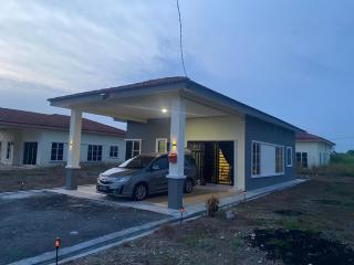 Wewe Homestay - Kampung Gajah - 4
