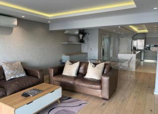 Modern 2-Bedroom Apartment with City View Central Tangier - Tanger - 0