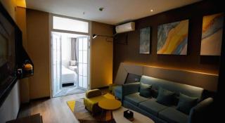 IU Hotels· Xincheng Haibing University Store - 2