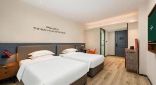 City Comfort Premier Hotel Liuzhou Wuxing Pedestrian Street Jinggu Building - 3