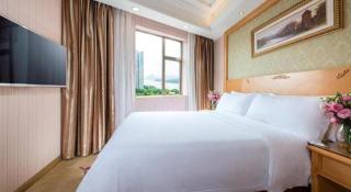 Vienna Hotel Guangdong Huidong Herung Pedestrian Street - 7