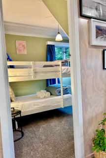 Classic Kiwi bach by the lake - 2