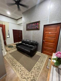 Sha Homestay - Marang - 6