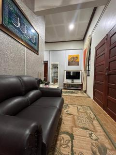 Sha Homestay - Marang - 5