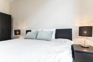 Elegant 3BR & 1LR Waterfront Retreat in Ghent - Gand - 1