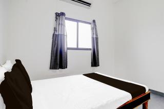 SPOT ON by OYO The Era Hotel - 1