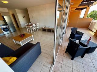 Spacious Flat near the sea - 4