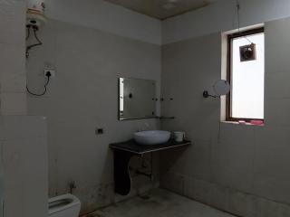 PLAY THE KINGS NIGHT HOTEL couple friendly - Greater Noida - 2