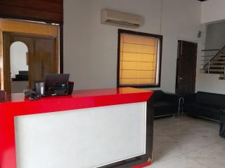 PLAY THE KINGS NIGHT HOTEL couple friendly - Greater Noida - 1