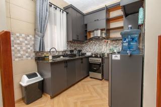 Eclectic 1BR in Ntinda with fast WiFi, plush queen bed & is WFH friendly - Kampala - 4