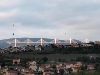 Au jardin Vue viaduc - Millau - 0