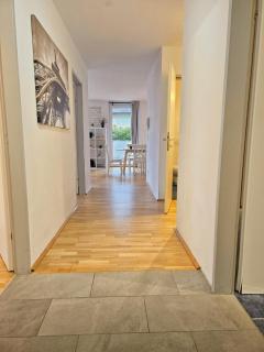 Innsbruck City View Apartment with 2 Bedrooms - Innsbruck - 1