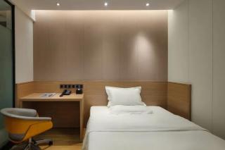 Locals Hotels Guangzhou Sports Center Linhe West Subway Station Branch - Canton - 8