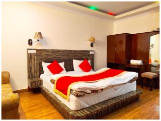 HOTEL THE - M00N -Near Mall Road - Naini Lake with #LIFT #Free Parking #Restaurant #Wi-Fi Facilities Available - Best Nainital Luxury Hotel - Nainital - 6