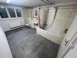 Möblierte Studiowohnung 65 m2 Wohnfläche mit Kostenlosen Endreinigung -  - 2