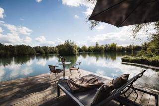 The Boathouse - Romantic Glass Lodge - Hot Tub - South Cerney - 3