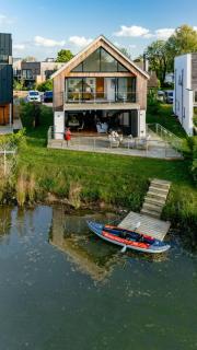 Mirrors Edge - Hot Tub Spa & Dog-Friendly Stay - Somerford Keynes - 4