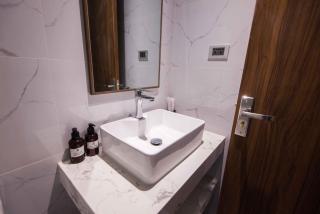 Hoàng Cầu Paradise Hotel by Luxe Hospitaliy - Hanoi - 2