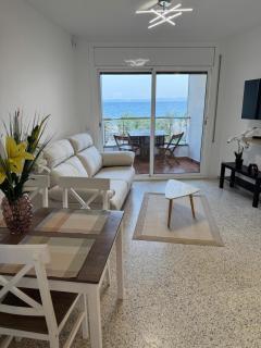 Precioso apartamento con vista mar y parking AV-83 - 1