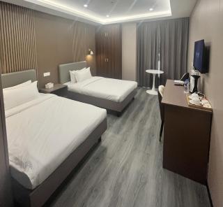 Sky Vista Hotel - San Jose - 0