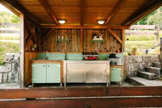 Homestead Lukec Studio Apartments - Archery, BBQ, Escape Room, Kayaking - 3