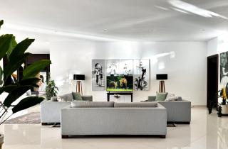 Luxury 4-Bedroom Pool Villa in Canggu - 7 mins to Beach - 1