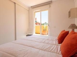 Pass the Keys Peaceful Escape with Pool Sea Mountain Views - Marbella - 3