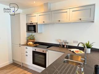 No 7 PolkaStays Ivy Farm Fern Cottage - - 1