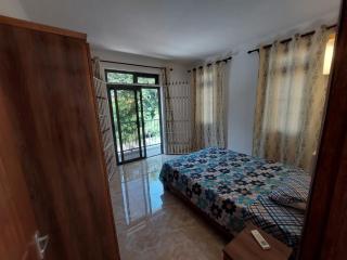 Peaceful Calodyne Stay with Pool - Calodyne - 8