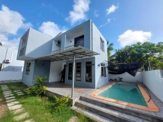 Peaceful Calodyne Stay with Pool - Calodyne - 1