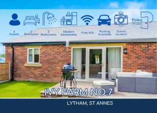 No 7 PolkaStays Ivy Farm Fern Cottage - - 0