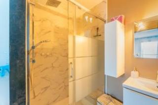 chambre double dans villa - Saint-Saturnin-lès-Avignon - 1
