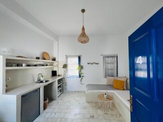 LULU - Self Catering Accommodation - Monemvasia - 4