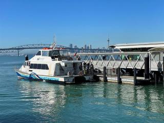 Birkenhead Pt -Seaview 3Bed3Bath - Auckland - 2