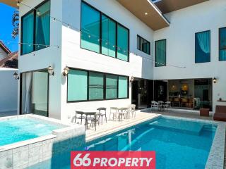 Luxury Pool Villa with Jacuzzi & Pool Table - 3