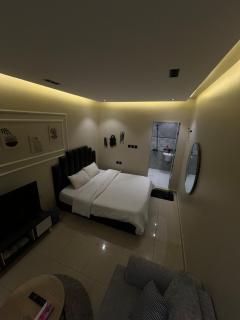 Self check-in studio with a comfortable bed - Riad - 3