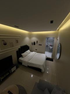 Self check-in studio with a comfortable bed - Riad - 2