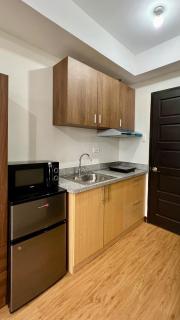 Stunning View w Pool & Gym Near Church& Ayala Mall - 9