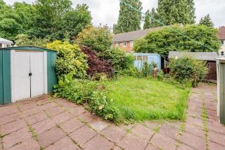 Stylish 3-Bed House with Fast Wifi, Secure Parking For 2 Cars - Wythenshawe - 4