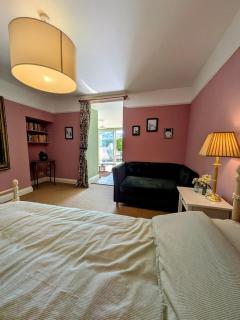 Quiet Seaside Getaway - Torquay - 6