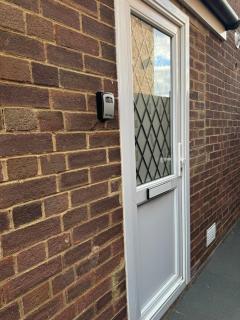 Rooms in Surrey - Laleham - 1