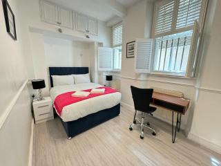 Luxurious & Spacious 2BR APR in Earls Court! - Londra - 9