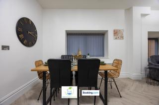 2 Bedroom Apartment By Green Haven Escapes Short Lets & Serviced Accommodation In Leeds with Free WiFi & Parking - Farnley - 8
