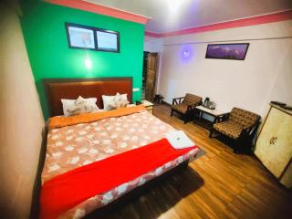 Darjeeling Palace is 500 meters from Mall Road with the Best facilities - Darjeeling - 8